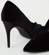 Black Velvet V Front Court Shoes New Look