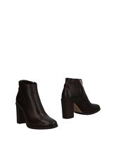 PREVENTI Ankle boots