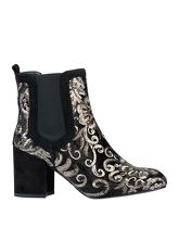 STUART WEITZMAN Ankle boots