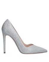 STUART WEITZMAN Court