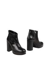 TIPE E TACCHI Ankle boots