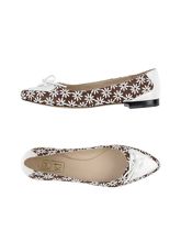 18 KT Ballet flats