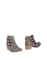 JANET & JANET Ankle boots