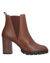 GUSTO Ankle boots