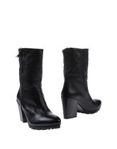 VIC Ankle boots