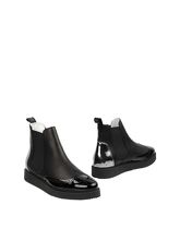 L4K3 Ankle boots