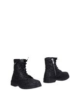 2STAR Ankle boots