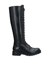 ARCHYVE Boots