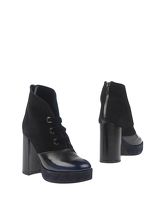 TIPE E TACCHI Ankle boots