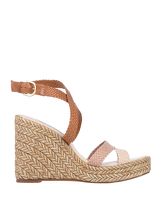 STUART WEITZMAN Sandals