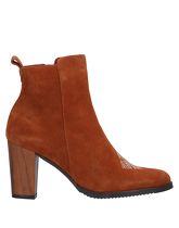 CUPLÉ Ankle boots