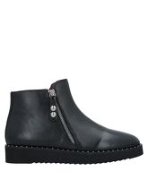 APEPAZZA Ankle boots