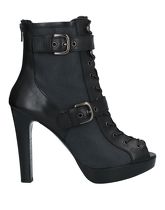 STUART WEITZMAN Ankle boots