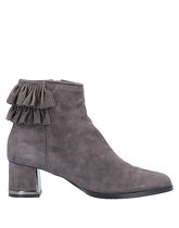 VERDECCHIA & MANIQUA' Ankle boots