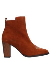 CUPLÉ Ankle boots