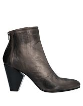 STRATEGIA Ankle boots