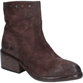 Moma  ankle boots suede BY677  women's Low Ankle Boots in Brown