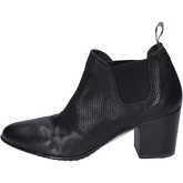 Moma  ankle boots leather  women's Low Ankle Boots in Black