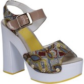 Suky Brand  sandals textile patent leather AB308  women's Sandals in Beige