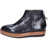 Moma  ankle boots patent leather  women's Low Ankle Boots in Black