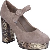 Emanuélle Vee  courts suede BX385  women's Court Shoes in Beige