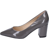 Guess  Courts Patent leather  women's Court Shoes in Grey