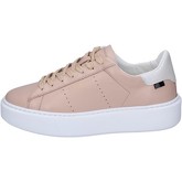 Woolrich  Sneakers Leather  women's Shoes (Trainers) in Pink
