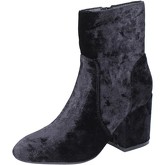 Francescomilano  ankle boots velvet  women's Low Ankle Boots in Black