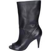 MICHAEL Michael Kors  Ankle boots Leather  women's Low Ankle Boots in Black