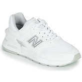 New Balance  997  women's Shoes (Trainers) in White