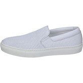 Triver Flight  slip on leather  men's Slip-ons (Shoes) in White