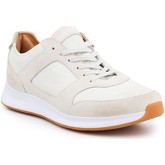 Lacoste  Joggeur 116 1 CAM 7-31CAM0116098  men's Shoes (Trainers) in Beige