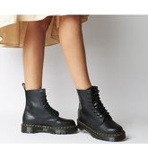 Dr. Martens Bex 8 Eye Boot BLACK