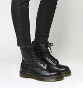 Dr. Martens 8 Eyelet Lace Up boots BLACK