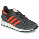 adidas  FOREST GROVE  men's Shoes (Trainers) in Grey