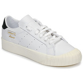 adidas  EVERYN W  women's Shoes (Trainers) in White