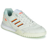 adidas  A.R. TRAINER  men's Shoes (Trainers) in White