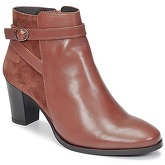 Betty London  HIYAM  women's Low Ankle Boots in Brown
