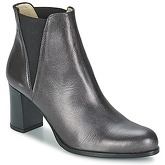 Betty London  GALAXY  women's Low Ankle Boots in Grey