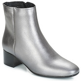 Betty London  JOMELO  women's Low Ankle Boots in Silver