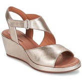 Clarks  UN PLAZA SLING  women's Sandals in Gold