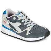 Diadora  V7000 NYL II  men's Shoes (Trainers) in Grey