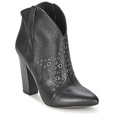 Guess  MEG  women's Low Ankle Boots in Black