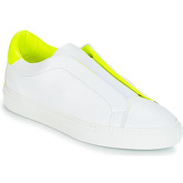 KLOM  KISS  women's Shoes (Trainers) in White