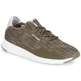 Le Coq Sportif  SOLAS PREMIUM  men's Shoes (Trainers) in Green