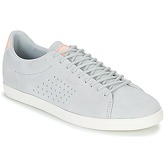 Le Coq Sportif  CHARLINE SUEDE  women's Shoes (Trainers) in Grey