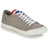 Le Coq Sportif  NATIONALE  men's Shoes (Trainers) in Grey