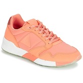 Le Coq Sportif  OMEGA X W METALLIC  women's Shoes (Trainers) in Orange