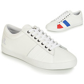 Le Coq Sportif  FLAG  men's Shoes (Trainers) in White