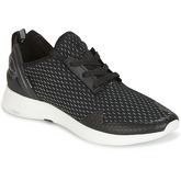 Levis  BLACK TAB SNEAKER  men's Shoes (Trainers) in Black